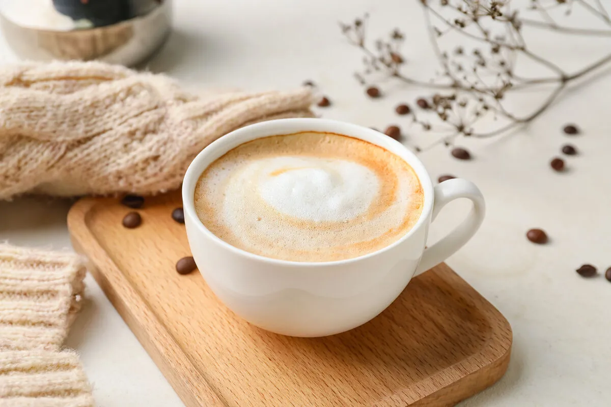 FLAT WHITE