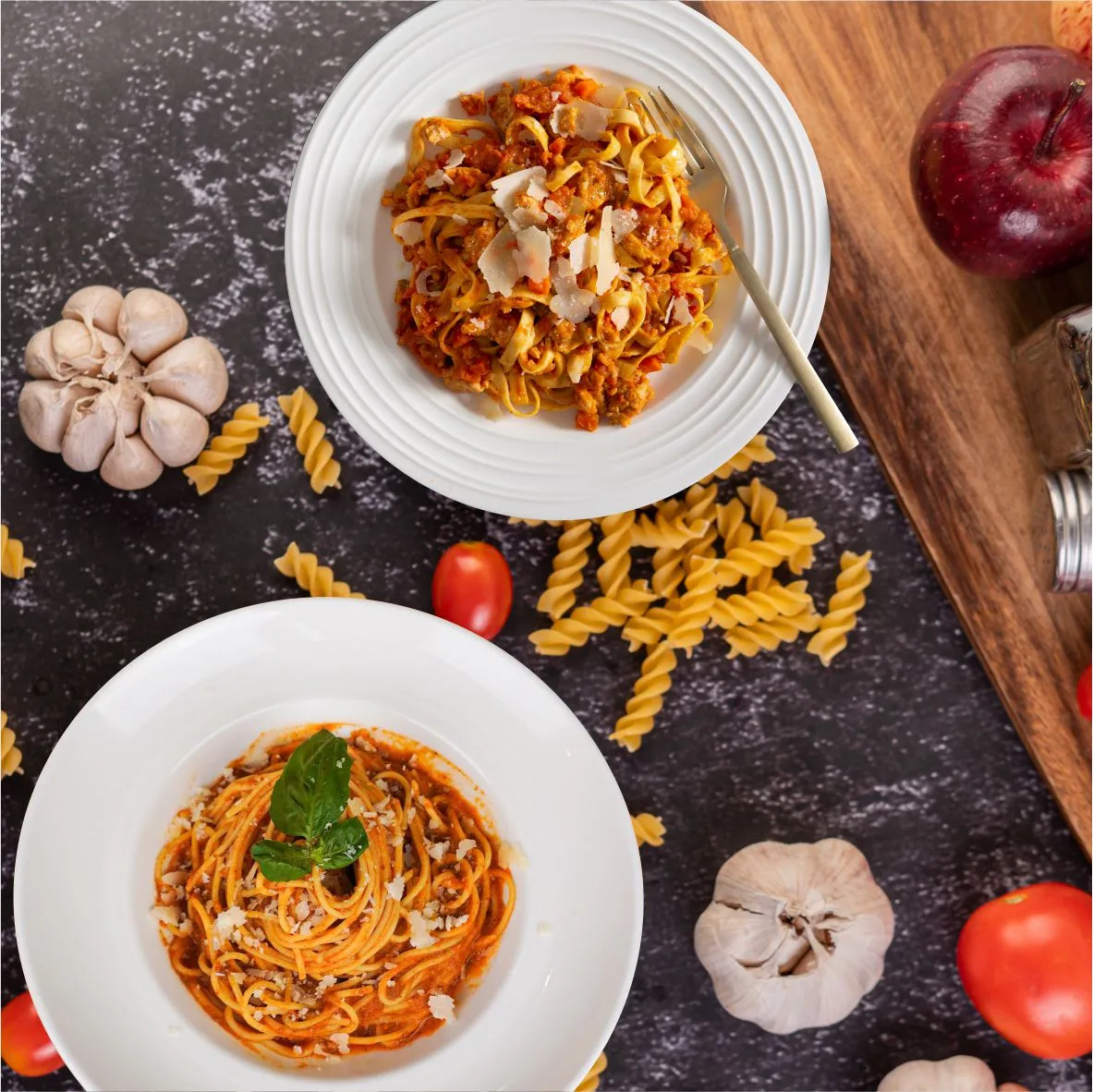 DOMATES SOSLU TAVUKLU FETTUCCINE