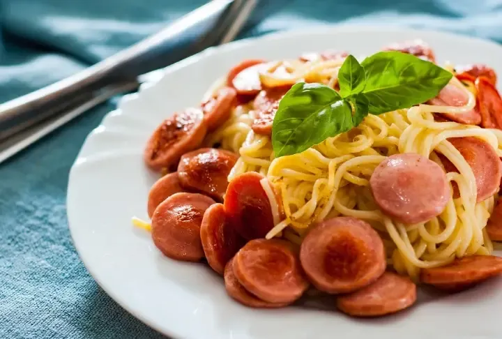 SOSİSLİ SPAGETTİ