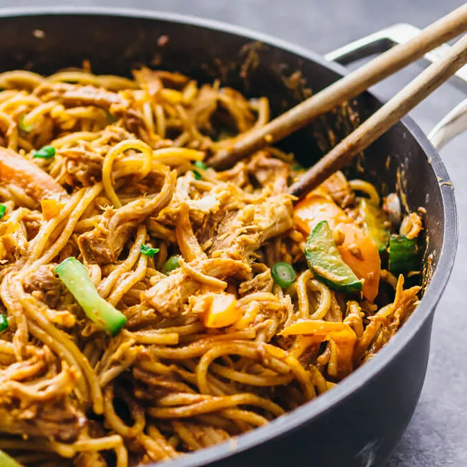 CHICKEN NOODLES