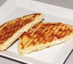 BAZLAMA KAŞARLI TOST