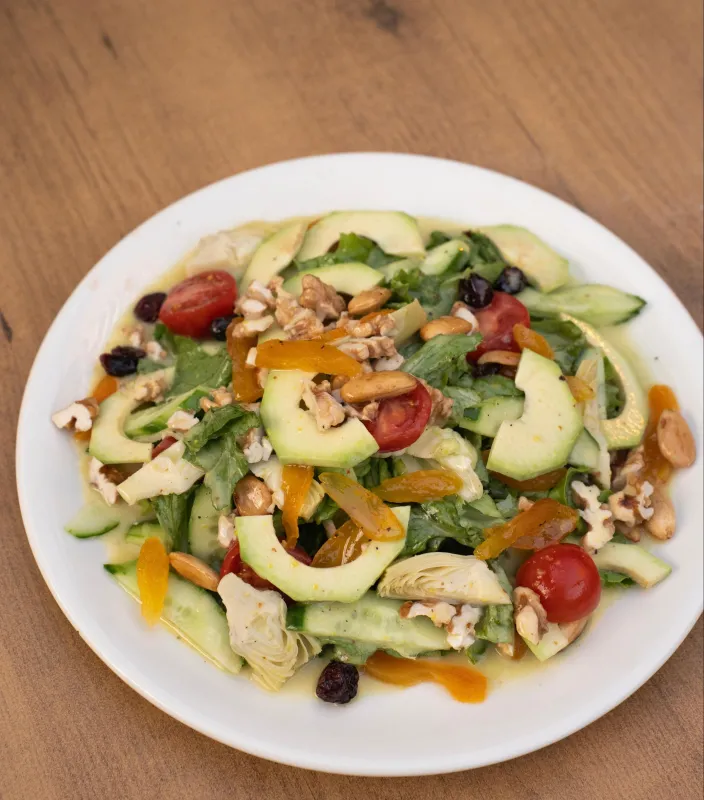 ENGİNAR KALPLİ SALATA